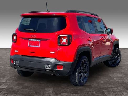 Used 2022 Jeep Renegade Latitude w/ Convenience Group AWD/4WD image 2