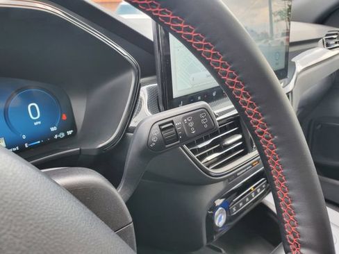 Used 2024 Ford Escape ST-Line Elite w/ Premium Technology Package AWD/4WD image 17