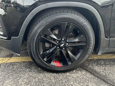 Used 2020 Chevrolet Trax LT w/ Sun & Sound Package image 24