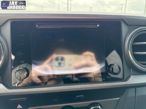 Used 2019 Toyota Tacoma TRD Off-Road image 23