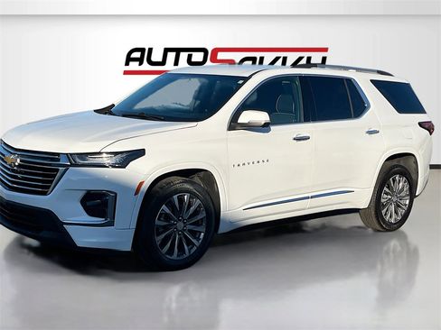 Used 2023 Chevrolet Traverse Premier w/ LPO, Floor Liner Package image 3