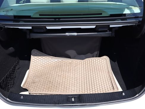 Used 2014 Mercedes-Benz E 250 BlueTEC Sedan image 36