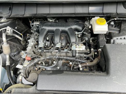 Used 2025 Nissan Pathfinder SV image 36