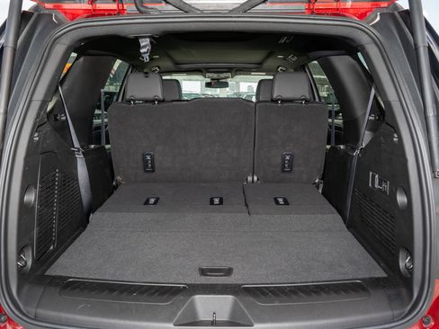 Used 2023 Chevrolet Tahoe LT w/ Luxury Package image 10