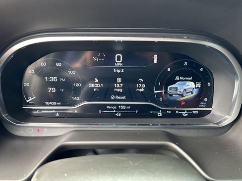 Certified 2024 GMC Yukon XL SLT w/ SLT Luxury Package image 28