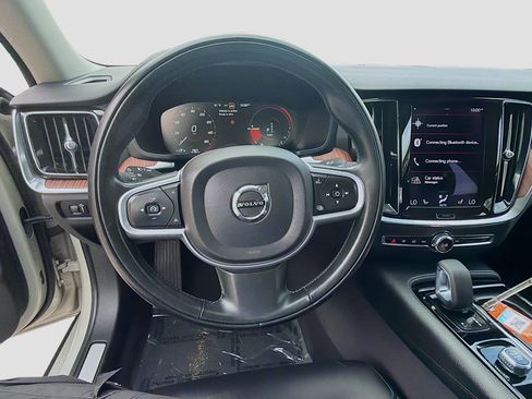 Used 2022 Volvo S60 T8 R-Design Expression w/ Advanced Package AWD/4WD image 10