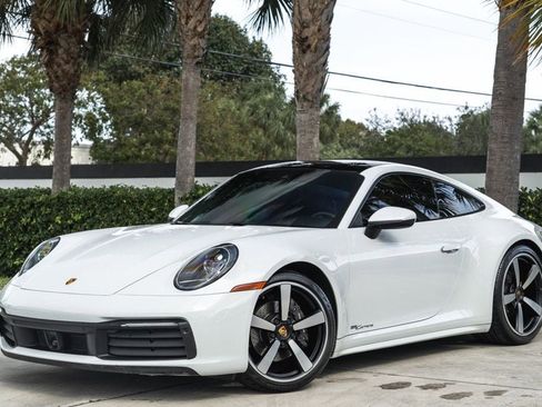 Used 2020 Porsche 911 Carrera RWD image 1