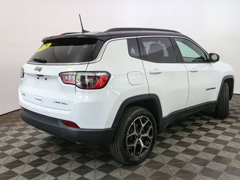 Used 2026 Jeep Compass Limited AWD/4WD image 13