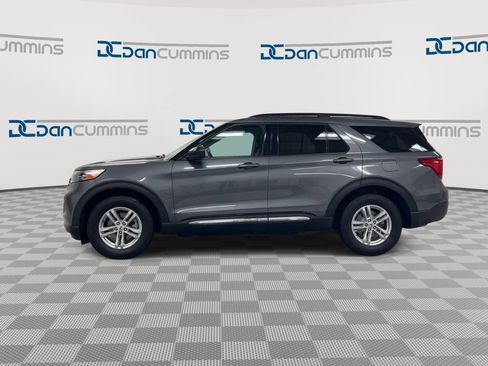Used 2023 Ford Explorer XLT AWD/4WD image 5