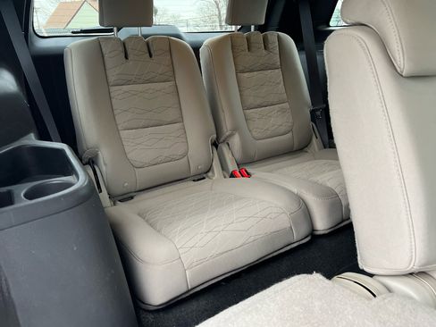 Used 2014 Ford Explorer Base 4WD image 19