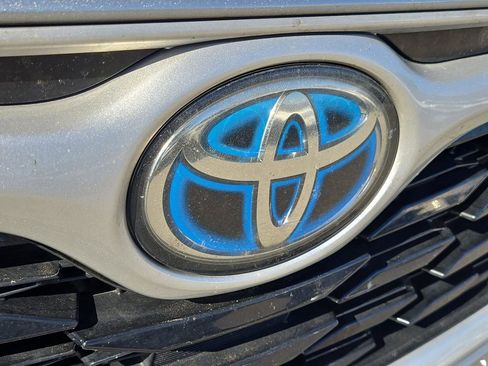 Used 2021 Toyota Highlander XLE image 4