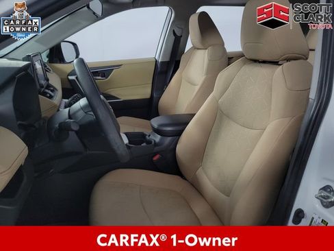 Used 2019 Toyota RAV4 XLE w/ Convenience Package FWD image 13