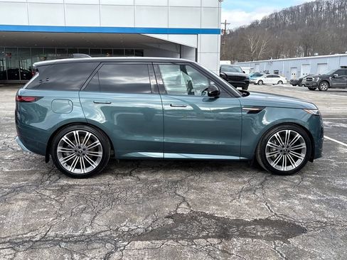 Used 2025 Land Rover Range Rover Sport Dynamic SE image 6
