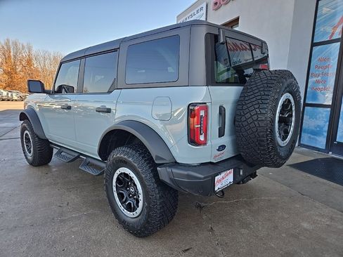 Used 2023 Ford Bronco Badlands w/ Sasquatch Package image 7