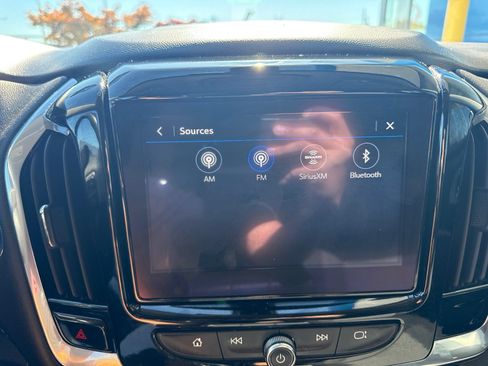 Used 2020 Chevrolet Traverse LT AWD/4WD image 25