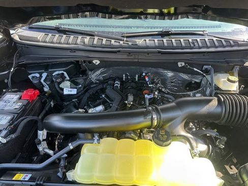 New 2025 Ford Expedition Active image 39