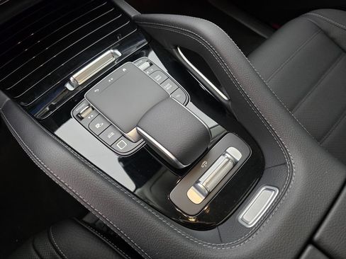New 2026 Mercedes-Benz GLS 450 4MATIC image 18