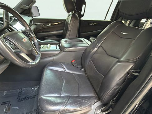 Used 2020 Cadillac Escalade ESV Platinum w/ Escalade Sport Edition AWD/4WD image 14