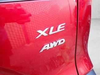 Used 2025 Toyota Corolla Cross XLE w/ Convenience Package AWD/4WD video 3