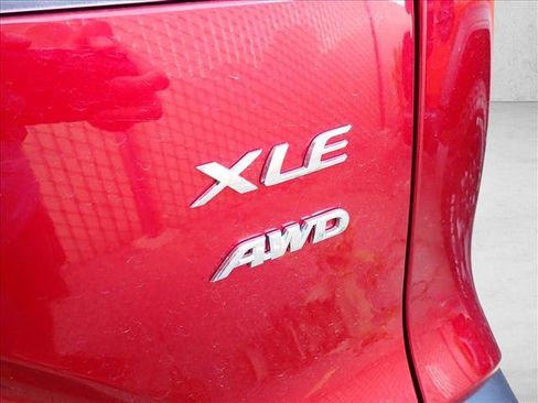 Used 2025 Toyota Corolla Cross XLE w/ Convenience Package AWD/4WD image 3