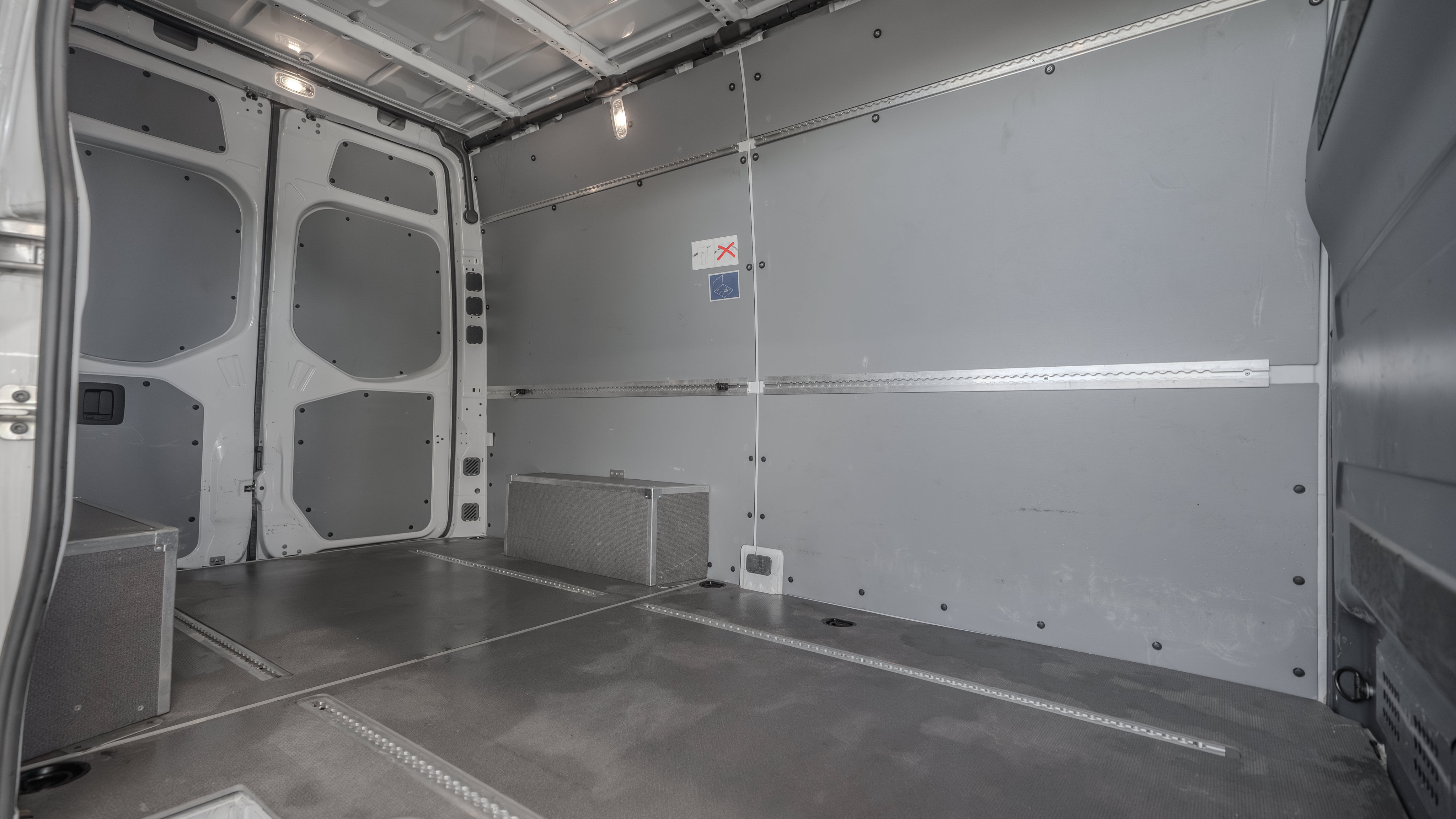 Used 2024 Mercedes-Benz Sprinter 2500 image 25