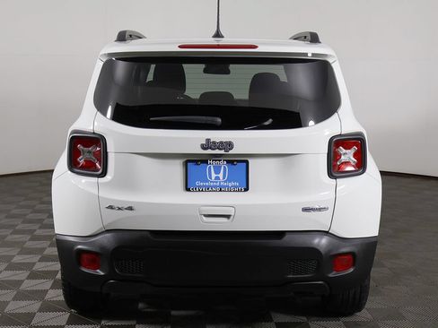 Used 2022 Jeep Renegade Latitude AWD/4WD image 10