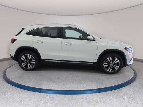 New 2026 Mercedes-Benz GLA 250 image 4