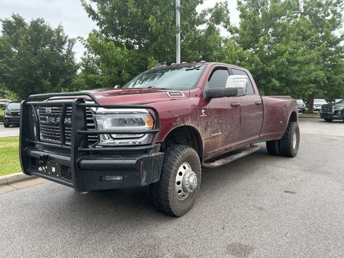 Used 2024 RAM 3500 Laramie AWD/4WD image 4