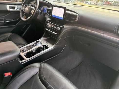 Used 2021 Ford Explorer Platinum w/ Equipment Group 601A image 12