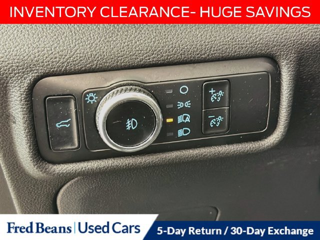 Used 2023 Ford Explorer XLT w/ Equipment Group 202A AWD/4WD image 15