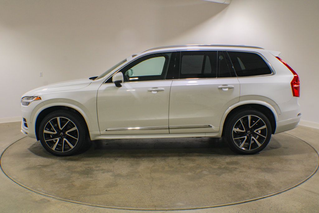 Certified 2024 Volvo XC90 B6 Ultimate w/ Protection Package Premier AWD/4WD image 2
