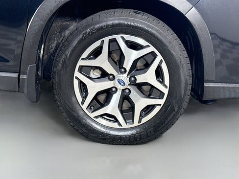 Used 2022 Subaru Forester Premium AWD/4WD image 32
