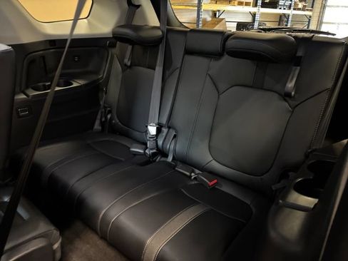 Used 2025 Honda Pilot EX-L image 22