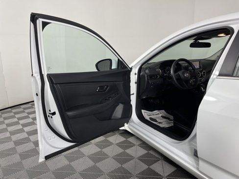 Used 2025 Nissan Sentra S FWD image 14