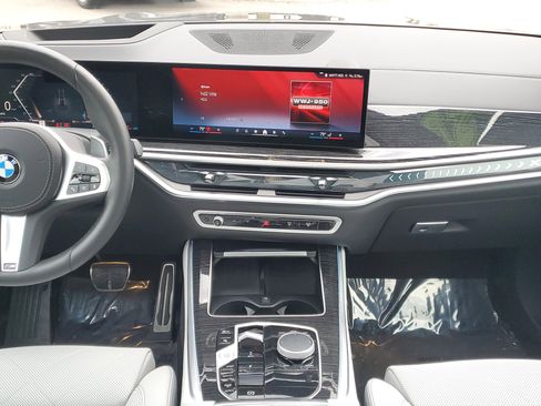 Certified 2025 BMW X5 xDrive40i w/ M Sport Package image 23