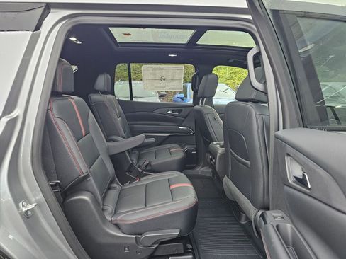 New 2026 Chevrolet Traverse RS w/ LPO, Floor Liner Package image 25
