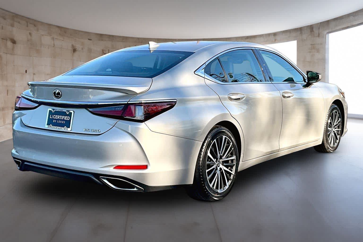 Used 2024 Lexus ES 350 w/ Premium Package FWD image 5