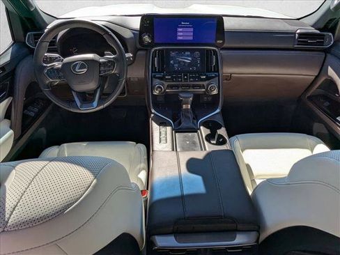 Certified 2024 Lexus LX 600 4WD w/ Luxury Package image 15