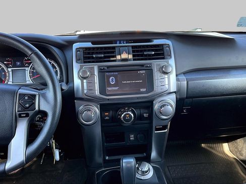 Used 2016 Toyota 4Runner SR5 AWD/4WD image 6