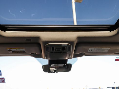 Certified 2020 Toyota Highlander Limited AWD/4WD image 12