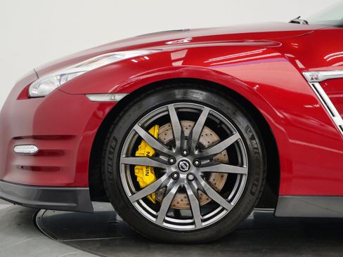 Used 2015 Nissan GT-R Premium AWD/4WD image 47