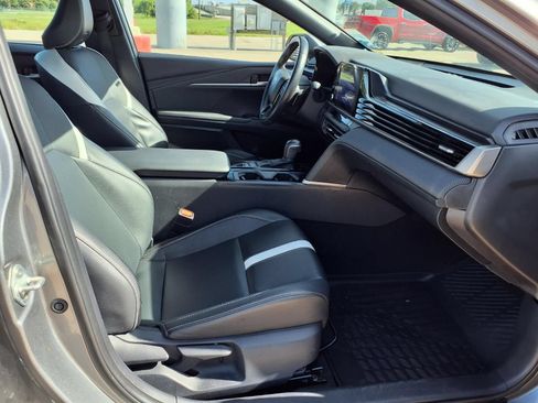 Certified 2025 Toyota Camry SE FWD image 18