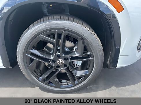 New 2026 Volkswagen Tiguan SE R-Line AWD/4WD image 9