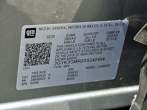 Certified 2025 Cadillac Optiq Sport 2 w/ LPO, Floor Liner Package AWD/4WD image 26