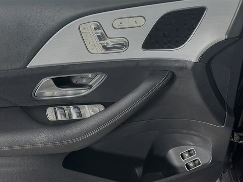 Used 2025 Mercedes-Benz GLE 450e 4MATIC image 24