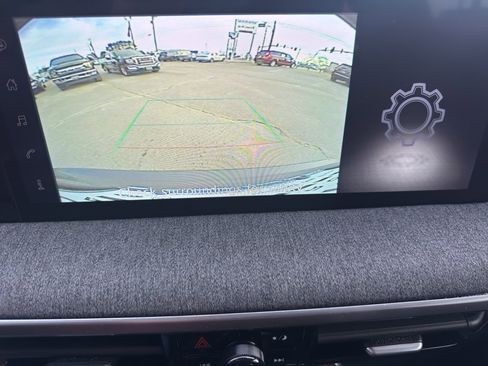 Used 2025 Nissan Kicks SV w/ Illumination Package image 23