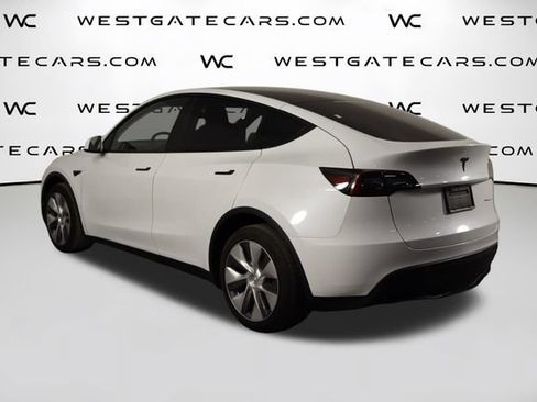 Used 2023 Tesla Model Y AWD image 46