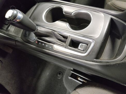 Used 2018 Chevrolet Equinox LT image 26