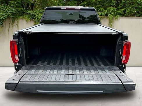 Used 2022 GMC Sierra 1500 SLT w/ SLT Convenience Package AWD/4WD image 7