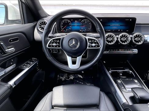 Used 2021 Mercedes-Benz GLB 250 image 6